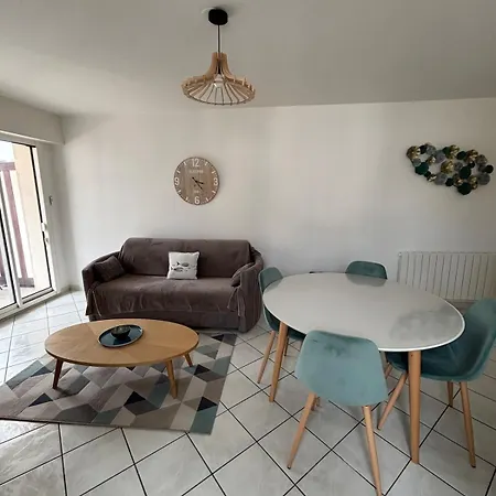 Bel En Plein Centre De Apartamento Cabourg